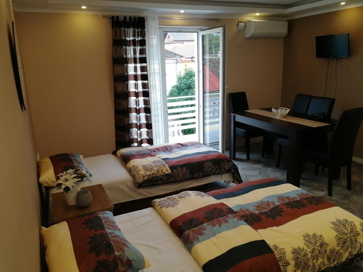 Apartman Bogić Apartment Golubac Bagian luar foto